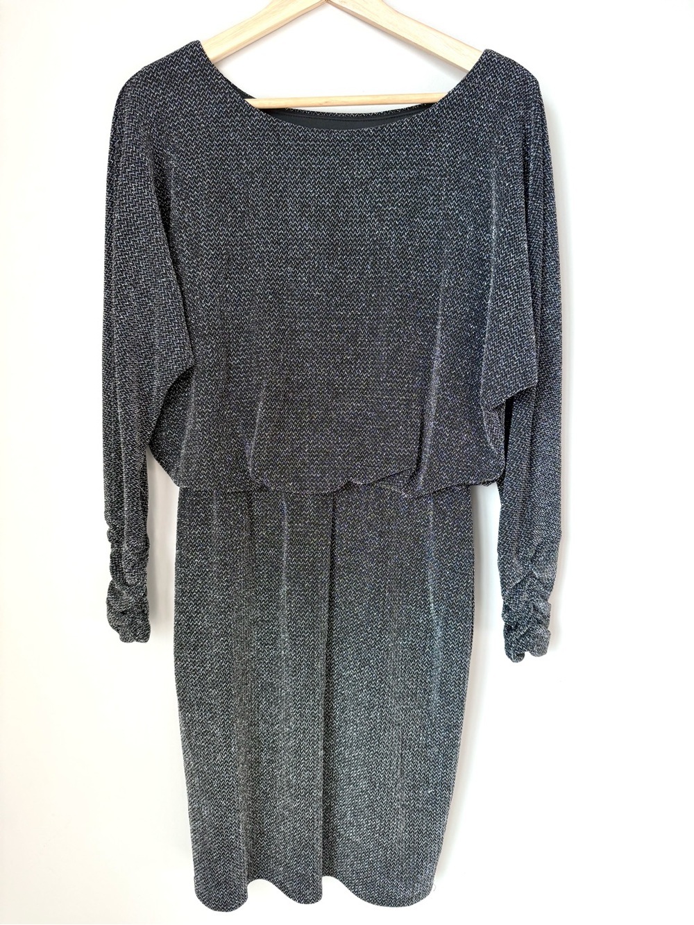 Women’s Metallic Sheen Knit Long Sleeve Elastic Waist Black Dress